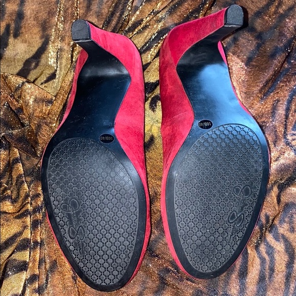 Red Suede Jessica Simpson Pumps - Picture 3 of 4